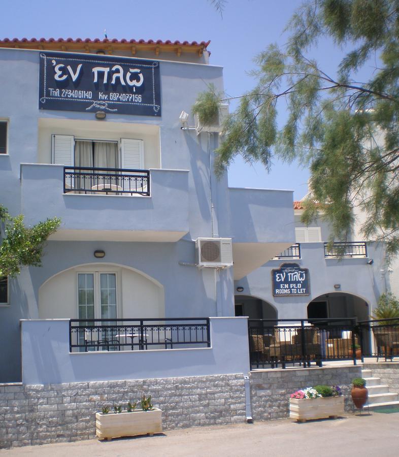 En Plo Hotell Elafónisos Eksteriør bilde